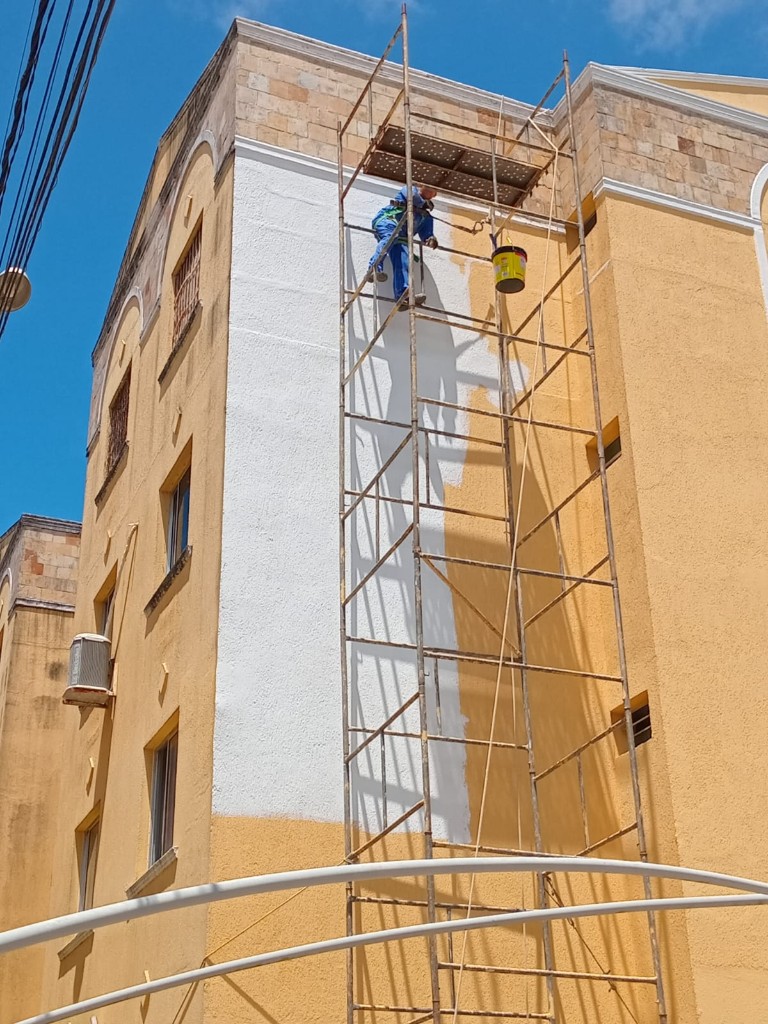 Pintura Predial com Andaime